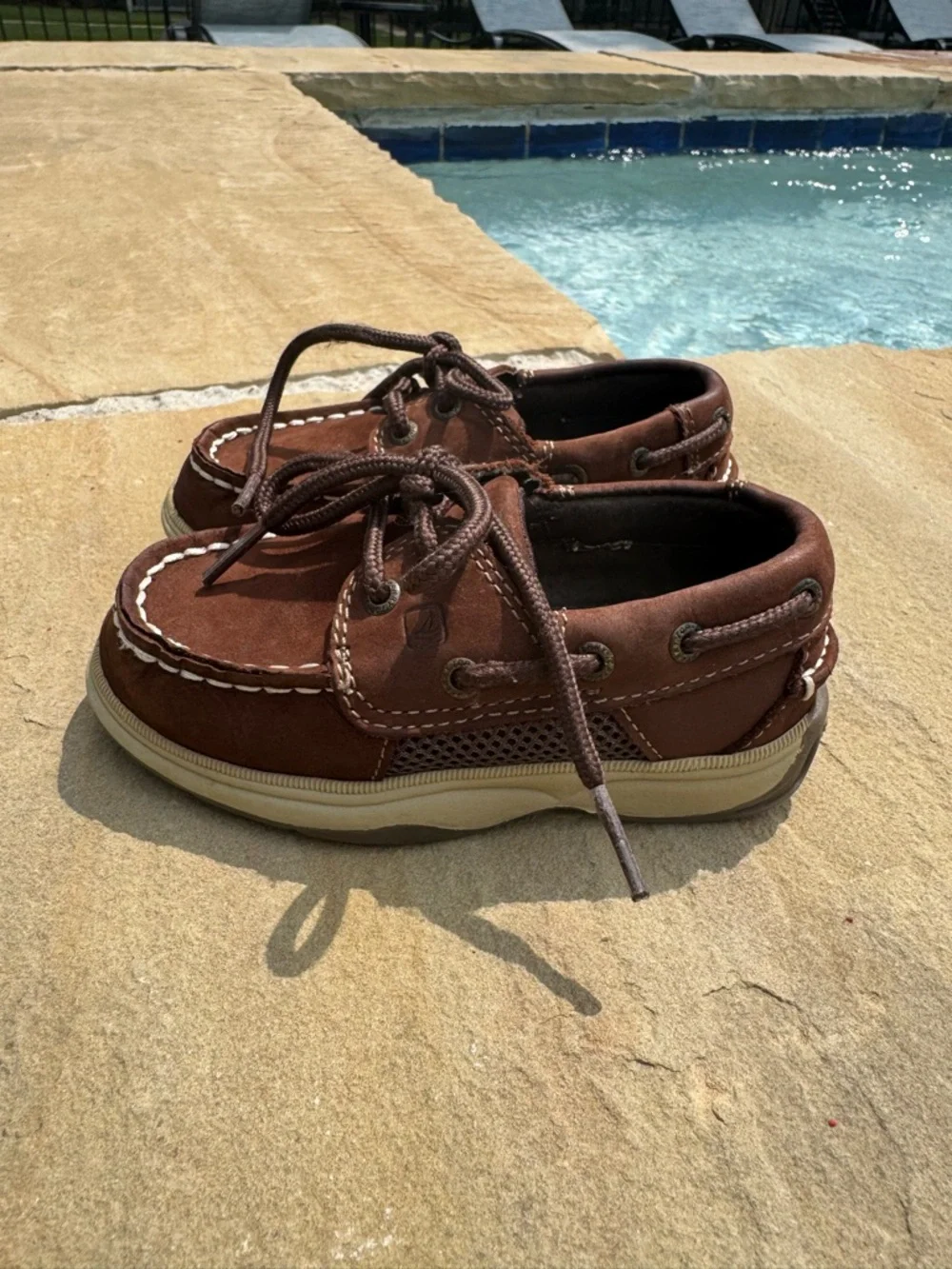 Boys Brown Leather Boat Shoes – Size 7.5W (Approx.)
